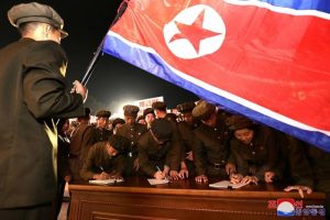 Coreia do Norte fala em guerra e anuncia expansão do exército