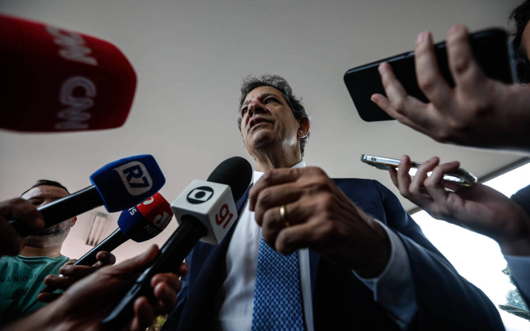 Pacote de corte de gastos está pronto e só depende do Ministério da Defesa, diz Haddad