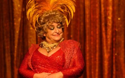 Teatro Riachuelo recebe Grace Gianoukas e a irreverência de Dercy Gonçalves em espetáculo único em Natal